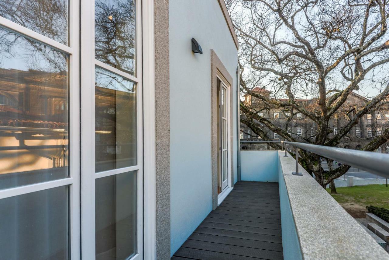 Blue House Porto Apartments - Parking Exterior foto